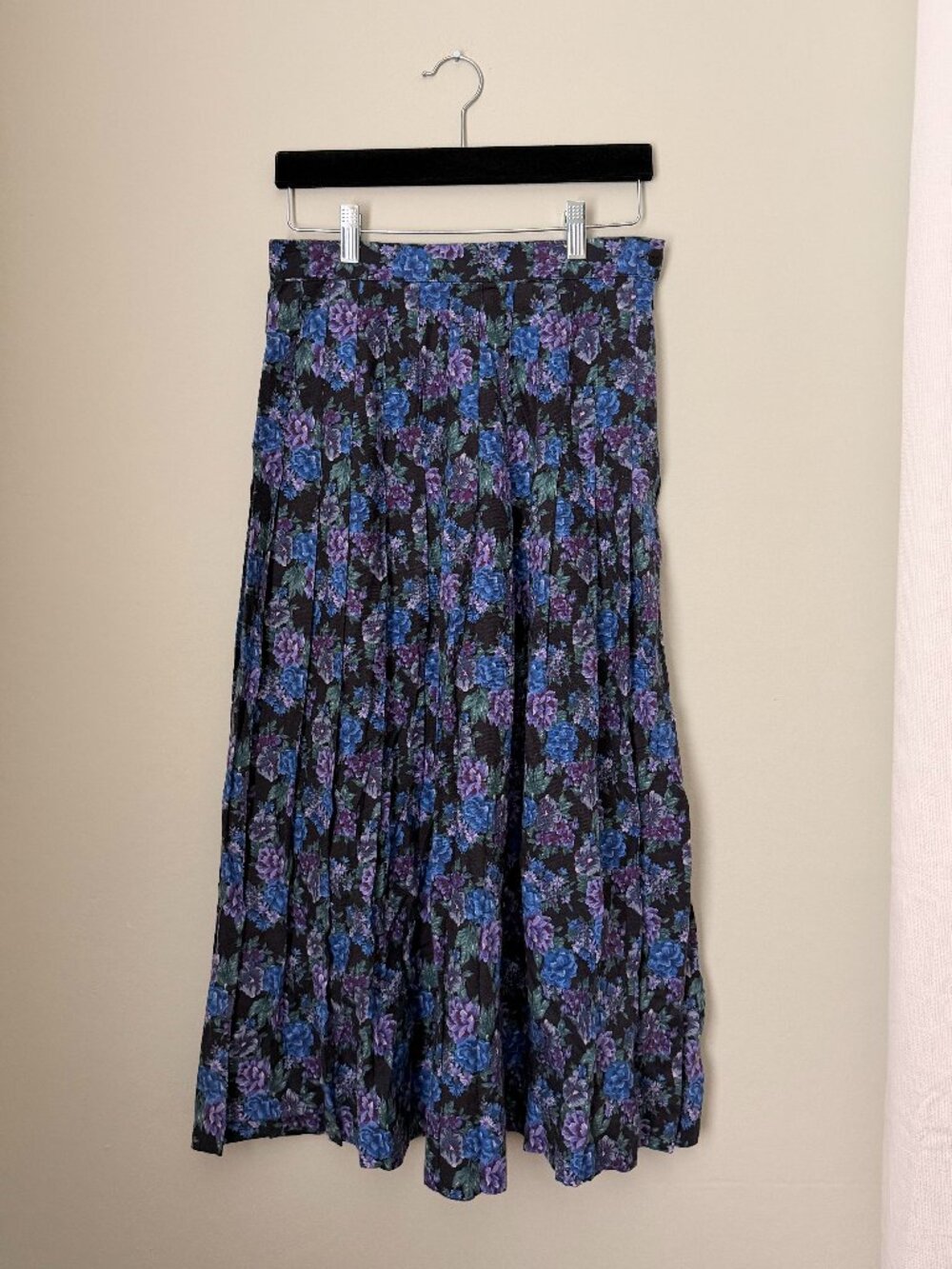 Vintage 1980s Pleated Floral Print Wool/Cotton Laura Ashley Midi Skirt Navy